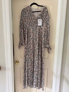 Gal Meets Glam Blush Floral Tie-Sleeve Maxi Dress
NWT Size 8